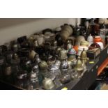 A COLLECTION OF ASSORTED CASTORS TO INCLUDE SILVERPLATED, CERAMIC AND A SILVER EXAMPLES - CONTAINED