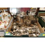 A TRAY OF SILVER PLATED WARE TO INCLUDE A FIVE PIECE TEA AND COFFEE SERVICE, FLATWARE ETC TOGETHER
