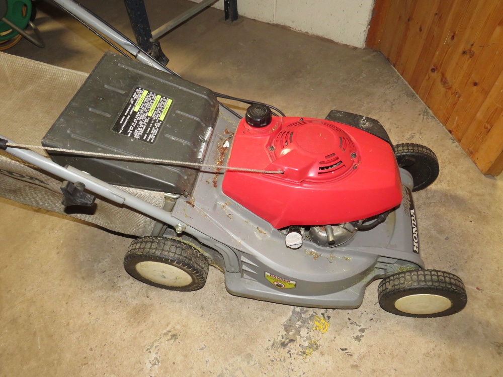 A HONDA HRB423 PETROL MOWER - Image 4 of 5