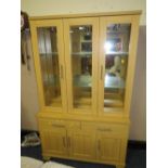 A LARGE MODERN GLAZED DISPLAY CABINET H-198 CM W-122 CM