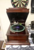 A CASED VINTAGE GRAMOPHONE