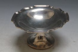 A SMALL HALLMARKED SILVER COMPORT BY WILLIAM NEALE AND SON LTD - BIRMINGHAM 1930, approx weight