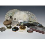 A SELECTION OF VINTAGE LADIES POWDER COMPACTS ETC., to include a small selection of fans and