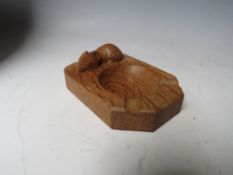 A ROBERT THOMPSON MOUSEMAN ASHTRAY, wit typical carved mouse, 10 x 7.7 cm
