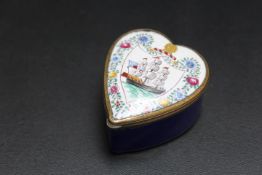 A HEART SHAPED ENAMEL PILL BOX DECORATED WITH A SAIL SHIP, H 5 cm