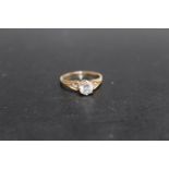 A HALLMARKED 9 CARAT GOLD DIAMOND SOLITAIRE RING, approx weight 1.7g, ring size M