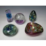 A COLLECTION OF GLASS PAPERWEIGHTS, to include a Mdina and an early Caithness example - H 12.8 cm,