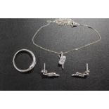 A 9CT WHITE GOLD PENDANT NECKLACE, RING AND EARRINGS SET