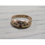 AN HALLMARKED 9CT GOLD GEMSET RING - APPROX WEIGHT 1.9 G