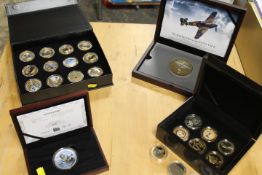 A COLLECTION OF ASSORTED COMMEMORATIVE COLLECTOR COINS, TO INCLUDE A BATTLE OF BRITAIN 80TH