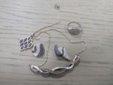 A COLLECTION OF SILVER JEWELLERY TO INCLUDE DIAMOND SET EXAMPLES