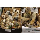 A TRAY OF ASSORTED VINTAGE DOG AND CAT FIGURES TOGETHER WITH A TRAY OF ASSORTED OWL FIGURES AND A