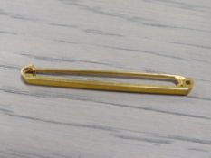 A HALLMARKED 9CT GOLD BAR BROOCH, approx L 4.3 cm, approx 1.85 g
