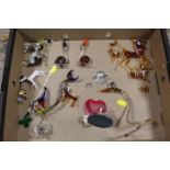 A COLLECTION OF SMALL GLASS ANIMALS