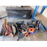 A WOODEN CARPENTERS TOOLBOX WITH CONTENTS TOGETHER WITH THREE TRAYS OF VARIOUS CARPENTRY TOOLS