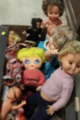 A TRAY OF ASSORTED VINTAGE DOLLS