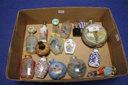 15 X COLLECTABLE SCENT BOTTLES TO INCLUDE HAND PAINTED EXAMPLES