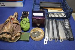 TRAY OF ASSORTED ITEMS TO INCLUDE KNIFES, DOLL, STAMP , PAPER WEIGHT ETC