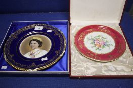 PAIR OF BOXED COLLECTORS PLATES TO INCLUDE AYNSLEY ELIZABETH 2ND CORONATION PLATE