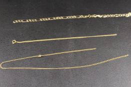 A HALLMARKED 9CT GOLD BRACELET A/F - APPROX WEIGHT 2.4 G TOGETHER WITH A THIN CHAIN STAMPED 9CT TO