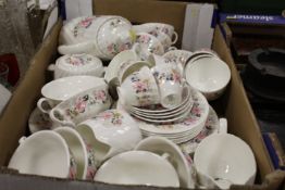 A TRAY OF MINTON ROSE GARLAND TEA AND DINNER WARE