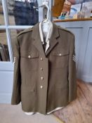 A SERGEANTS ARMY UNIFORM COMPRISING TUNIC JACKET, TROUSERS AND SHIRT