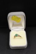 A HALLMARKED 9CT GOLD DRESS RING - APPROX WEIGHT 2.1 G