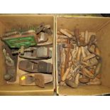 TWO TRAYS OF CARPENTERS TOOLS PLUS A SELECTION OF VINTAGE RAZORS ETC