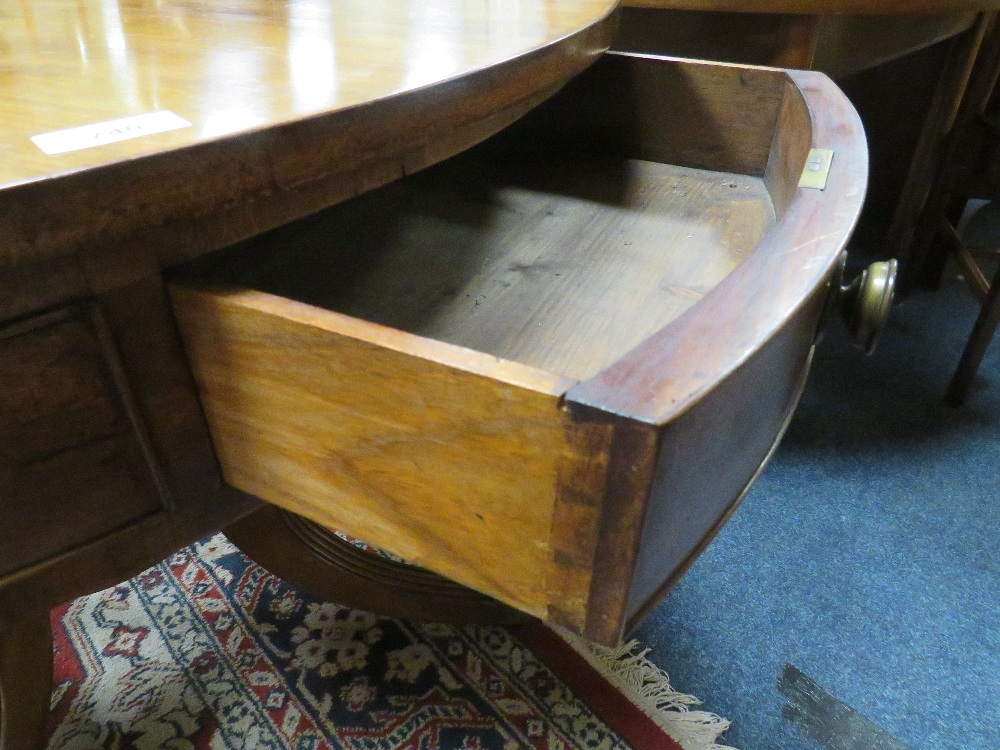 A WILLIAM IV MAHOGANY DRUM TABLE WITH FOUR DRAWERS AND DUMMY DRAWERS H-75 CM DIA.-108 CM - WORM - Image 2 of 3