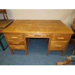 A VINTAGE OAK TWIN PEDESTAL OFFICE DESK W-152 CM