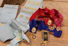 A SMALL SELECTION OF ROAB MEDALS, SASHES ETC