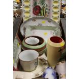 A TRAY OF ROYAL ALBERT FRIENDSHIP SWEET PEA TEA WARE ETC TOGETHER WITH A TRAY OF ASSORTED CERAMICS