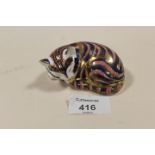 A ROYAL CROWN DERBY PAPERWEIGHT FIGURE OF A CAT WITH SILVER STOPPER