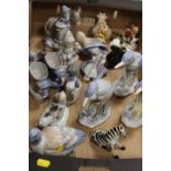 A TRAY OF ASSORTED NOVELTY ANIMAL FIGURES ETC