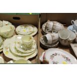 A TRAY OF CROWN STAFFORDSHIRE DAFFODIL PATTERN TEA WARE TOGETHER WITH A TRAY OF ASSORTED CERAMICS