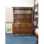 A MODERN OAK WELSH STYLE DRESSER W-137 CM