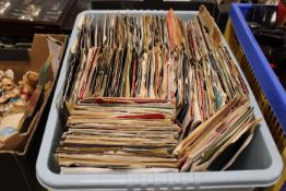 A COLLECTION OF SINGLE RECORDS MAINLY FROM THE 1960s /70s / 80s & 90s - APPROX 300