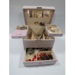 A JEWELLERY BOX AND CONTENTS, comprising a selection of vintage and modern jewellery items to