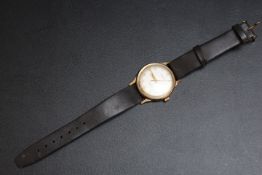 A 9 CARAT GOLD RELIDE 17 JEWELS INCABLOC WRIST WATCH, on replacement leather strap, Dia 3.5 cm