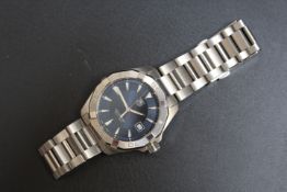 TAG HEUER - AN AQUARACER STAINLESS STEEL WRIST WATCH, 300 m / 1000 ft with date window, Dia 4.5