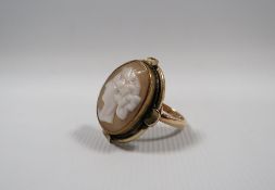 A VINTAGE 9CT GOLD AND BASE METAL CAMEO PORTRAIT DRESS RING, approx weight 6.29 g, ring size