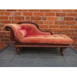 A VICTORIAN CHILDS UPHOLSTERED CHAISE LONGUE, having carved mahogany frame, w 93 CM, h 48 CM