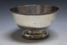 A SMALL HALLMARKED SILVER ROSE BOWL BY EDWARD BARNARD AND SONS LTD - LONDON 1956, approx weight