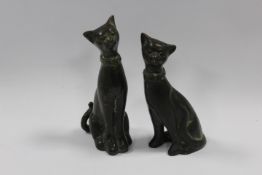 TWO MODERNIST SEATED BRONZE CATS, tallest H 14 cm (2)