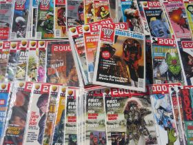 A BOX OF 2000AD COMICS FEATURING JUDGE DREDD MAINLY FROM THE MID 1990S INC 1995 ETC together with
