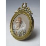 A LATE 19TH / EARLY 20TH CENTURY CIRCULAR PORTRAIT MINIATURE OF QUEEN VICTORIA, indistinctly