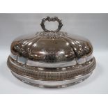 A LARGE SILVER PLATED MEAT / FOOD COVER WITH ENGRAVED COAT OF ARMS 'FOY POUR DEVOIR', overall H 26