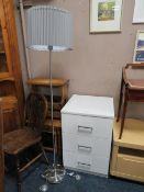 A MODERN WHITE GLOSS BEDSIDE CHEST, A SMALL LIGHT OAK OCCASIONAL TABLE PLUS A STANDARD LAMP (3)