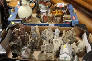 A TRAY OF COLLECTABLE BEER STEINS TOGETHER WITH SMALL TRAY OF LILLIPUT LANE COTTAGES