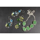 A COLLECTION OF VINTAGE SILVER JEWELLERY TO INC NECKLACE, EARRINGS ETC